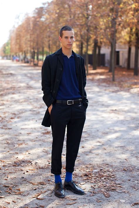 navy and black outfit men.